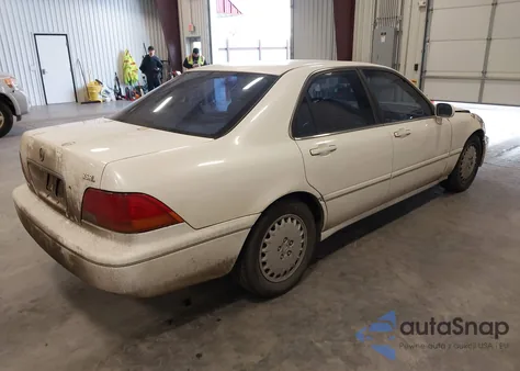 1997 Acura Rl 3.5 z USA, uszkodzony, nr VIN JH4KA9645VC008085